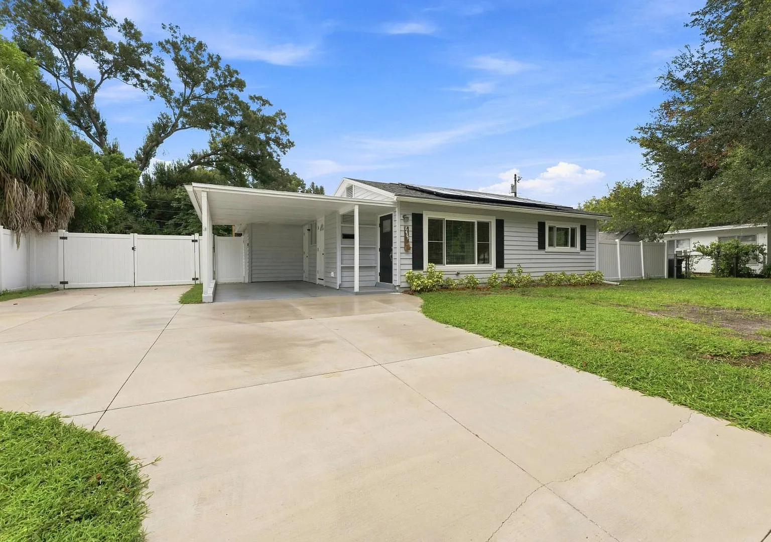 7235 Orpine Dr N — Photo 2