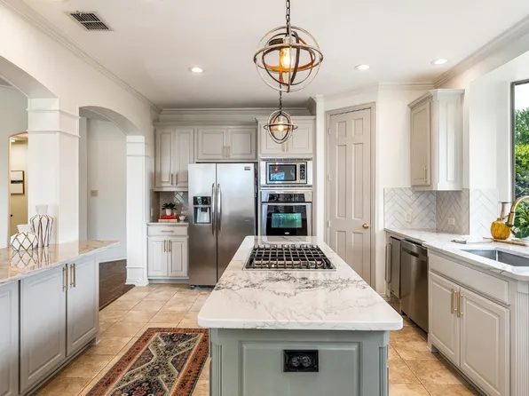 328 Farm View Trl, Keller, TX 76248