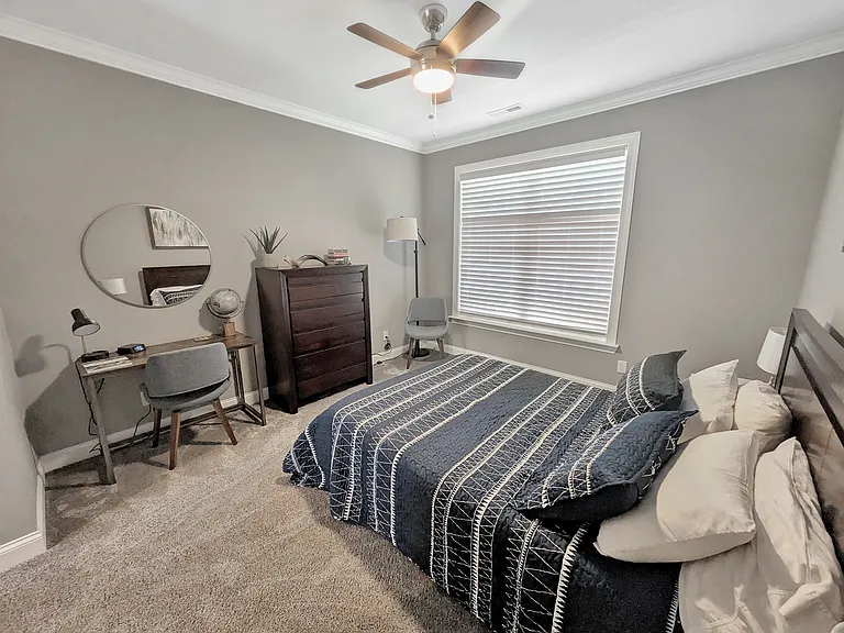 1612 Auburndale Ave — Photo 27