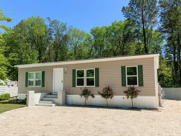 120 Creekside Waterview Ct, Freeport, FL 32439