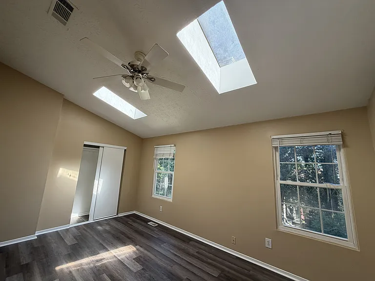 208 Wedgewood Way — Photo 27