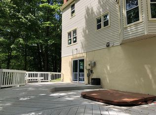 4927 Wolf Run Shoals Rd, Woodbridge, VA 22192