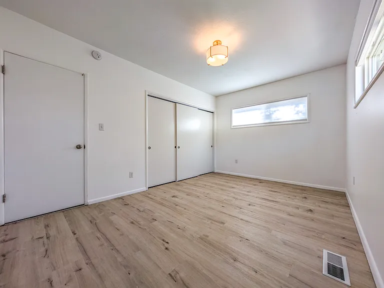 6025 NE Simpson St — Photo 23