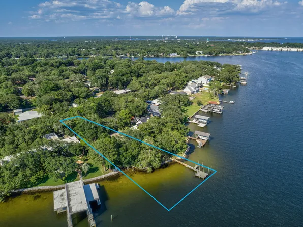 549 Pocahontas Dr, Fort Walton Beach, FL 32547