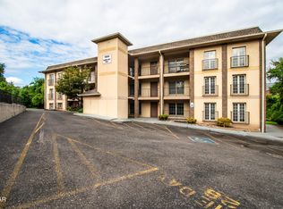 1004 Game Day Way APT 203, Knoxville, TN 37902