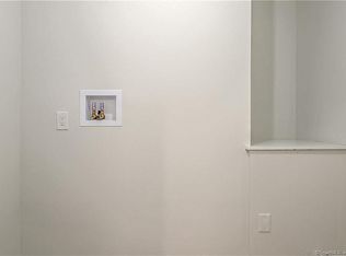 41 Snow Crystal Ln, Stamford, CT 06905