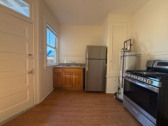 4th image of 2288 Bryant St