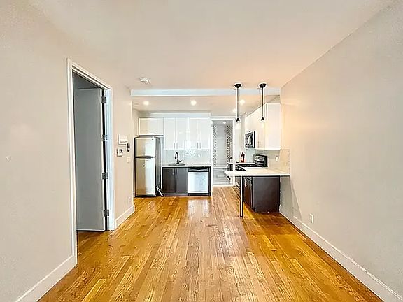 3rd image of 431 Grand St #504
