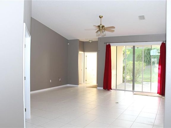 4th image of 11941 Willow Grove Ln