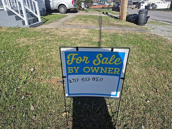3rd image of 204 Sunnyhill Dr