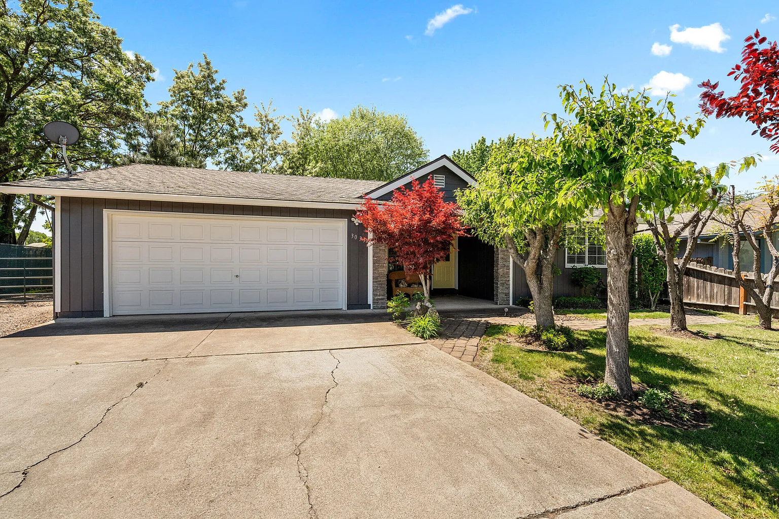 3033 Connell Ave photo 1