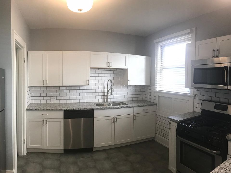 Brand new kitchen. All new cabinets, countertops, floors and subway tile throughout!