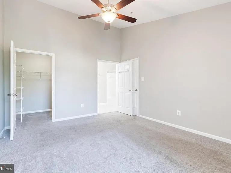 3021 Hunting Ridge Dr — Photo 13
