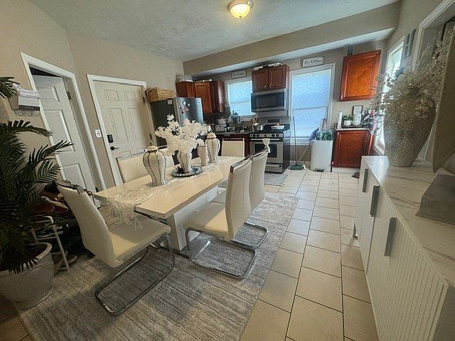 1st image of 18 Taylor Ave