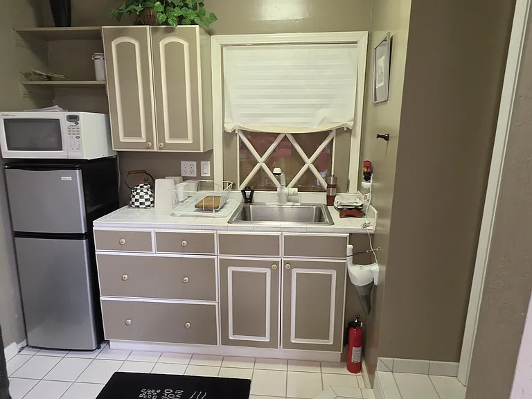 Studio Kitchen