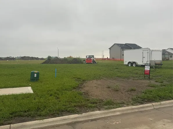 1056 SW Cattail Rd, Grimes, IA 50111