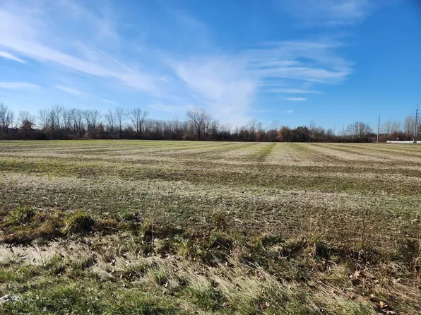 6634 Cleveland Ave, Buchanan, MI 49127