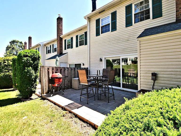 615 Piedmont Ct — Photo 39