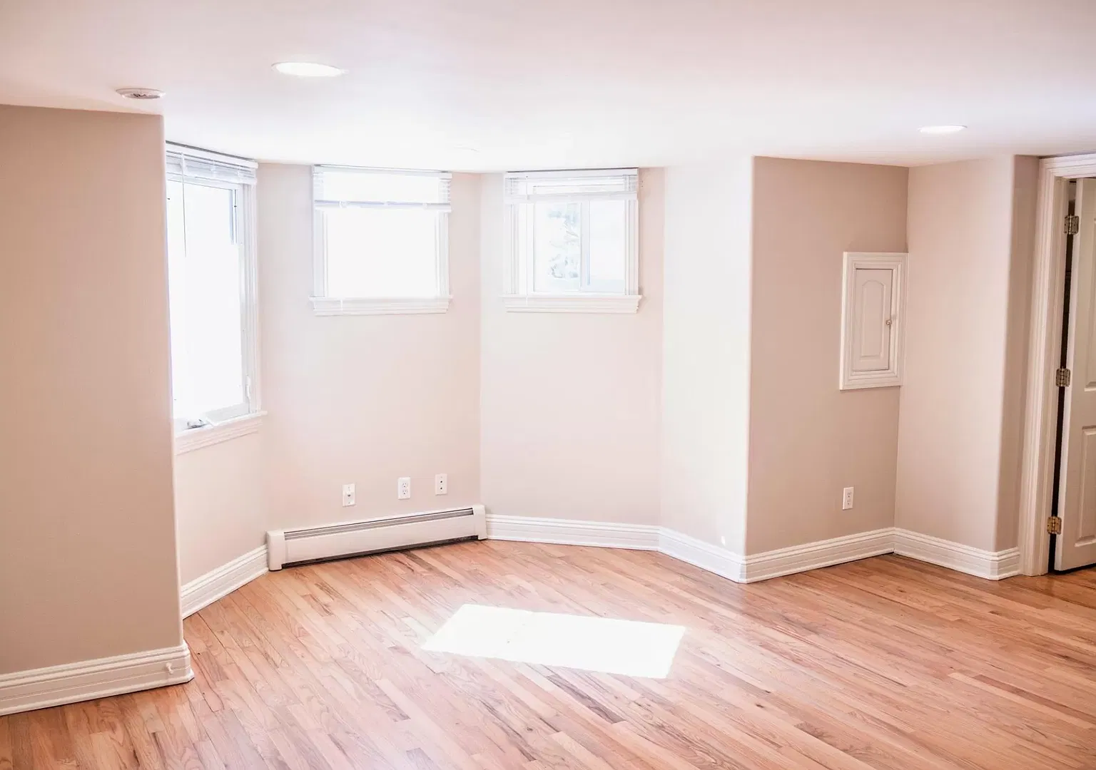 Marion Street Manor — Photo 4