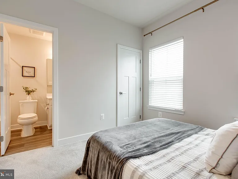 7523 Bharat Way — Photo 28
