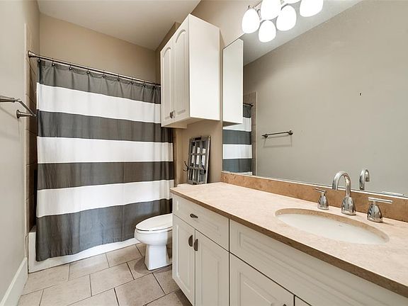 5th image of 2606 Shelby Ave APT 204