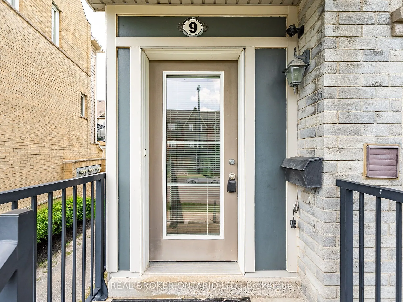 3 bed, $3,200 — Photo 4