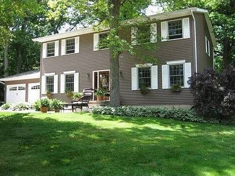 1st image of 11 Timberwood Ln