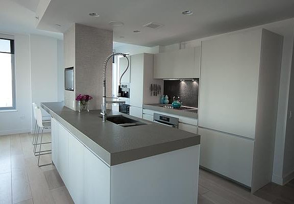 4th image of 2 River Ter APT 28A