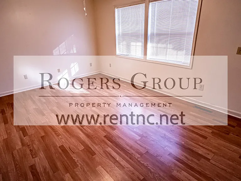 607 Parkway Dr — Photo 7