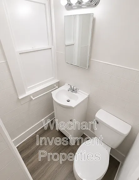 342 N Charles St — Photo 11