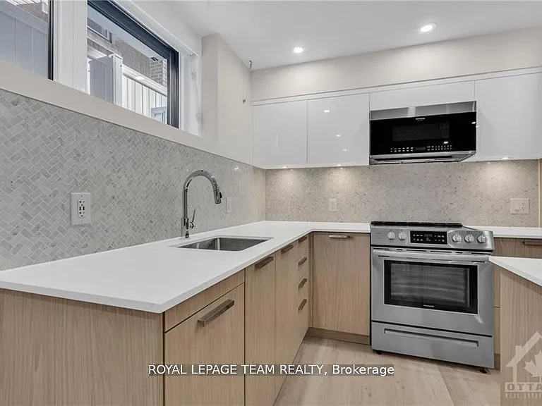 58 Florence St #8 — Photo 6