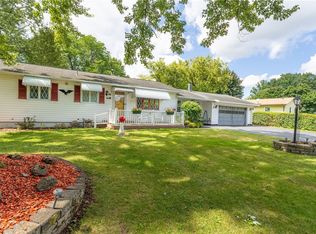 99 Farnsworth Rd N, Rochester, NY 14623