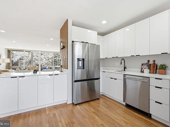 4th image of 11526 Maple Ridge Rd