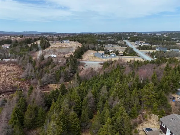 100-102 Cabot Ave Extension, Whitbourne, NL A0B3K0