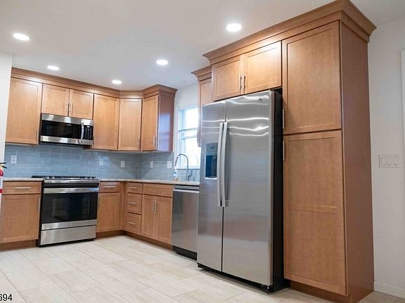 4th image of 31 Lakeview Rd