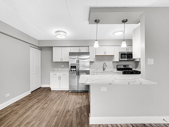 5th image of 10538 S Ridgeland Ave #101