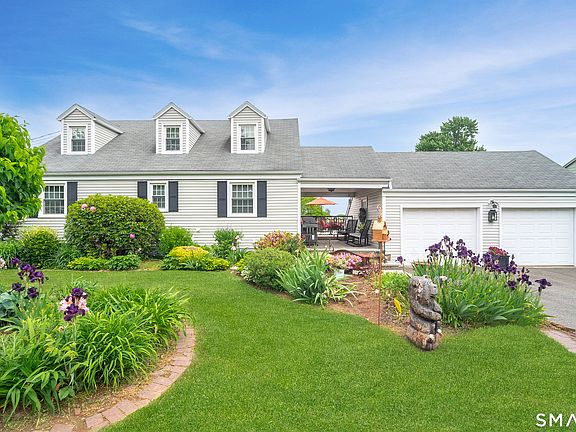 3rd image of 798 Wells Road