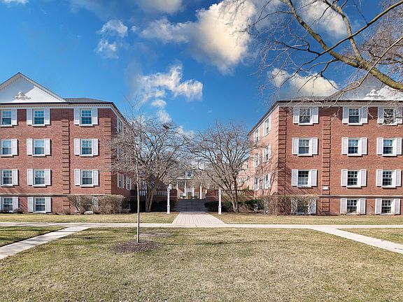 3rd image of 1406 Hinman Ave APT 2N