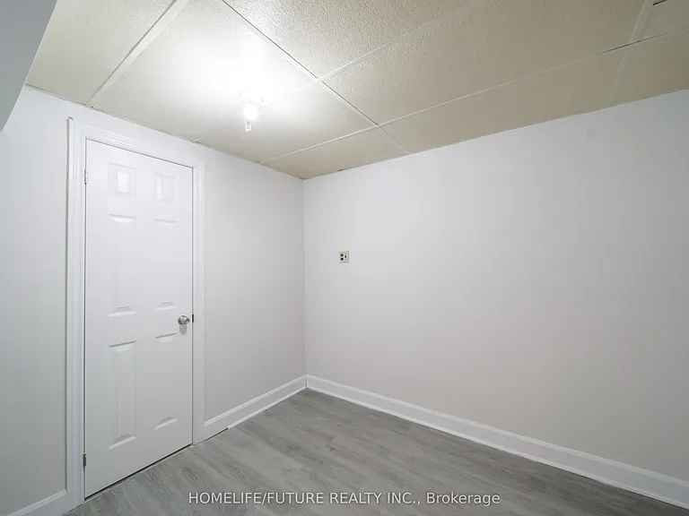 8 Coltman Cres — Photo 24