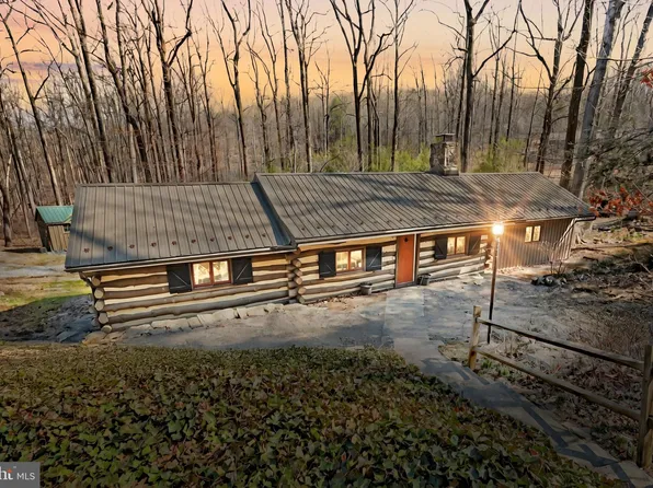 6227 Pigeon Hill Rd, Spring Grove, PA 17362