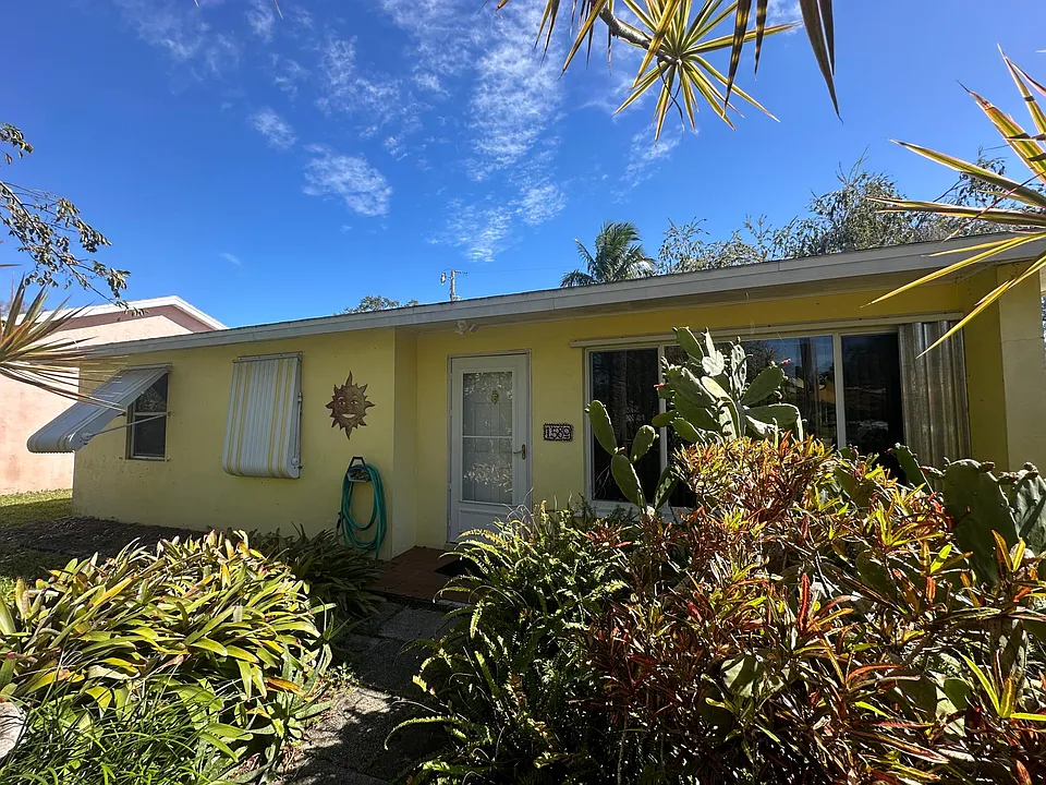 1580 5th Ct