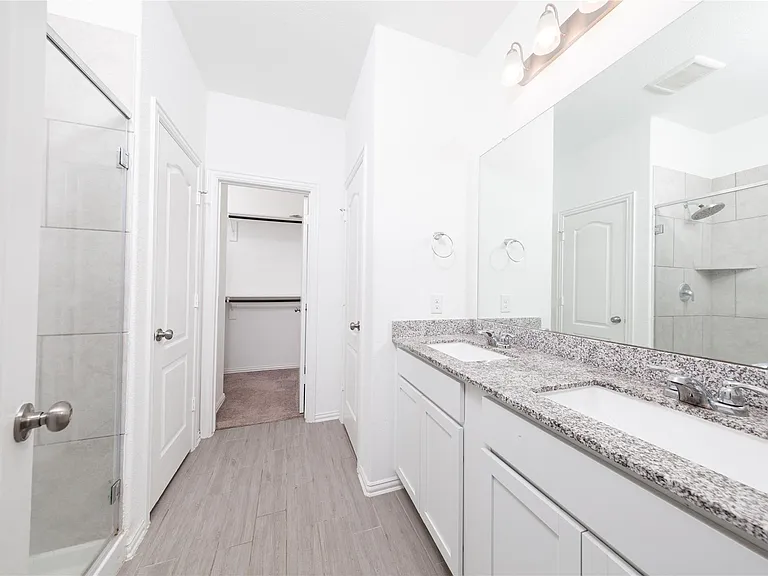 31206 Whitfield Ct — Photo 12
