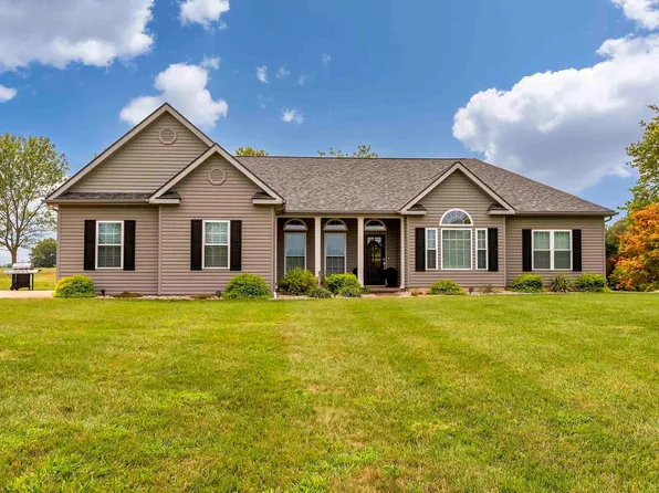 500 Willow Lake Rd, Eldorado, IL 62930