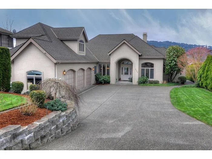 4109 E Lake Sammamish Pkwy SE photo 1