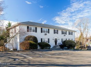 47 Valley Rd #B3, Cos Cob, CT 06807