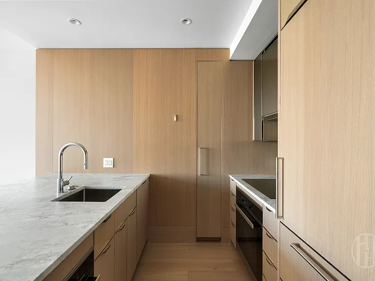 111 W 56th St #40CC — Photo 16