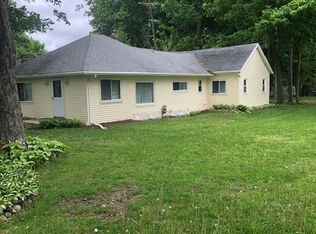 61406 Walnut St, Cassopolis, MI 49031