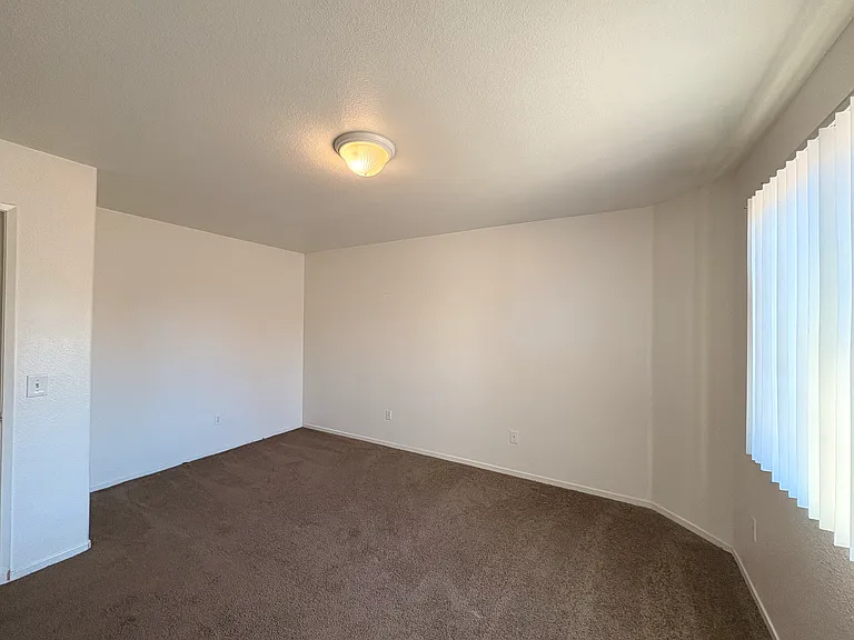 1525 N Palm Ave #16 — Photo 9
