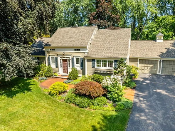 43 Indian Spring Ln, Rochester, NY 14618