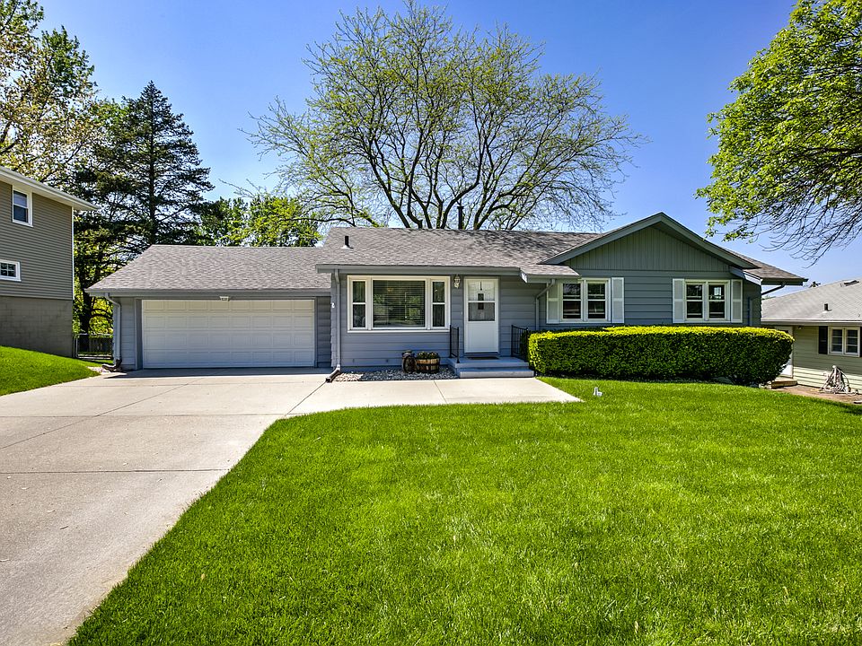 1st image of 3010 S 108th St